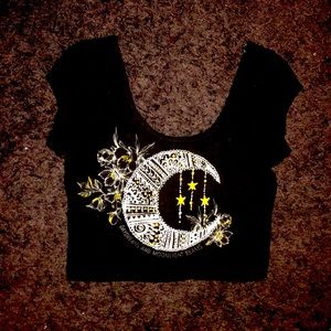 Moon crop top